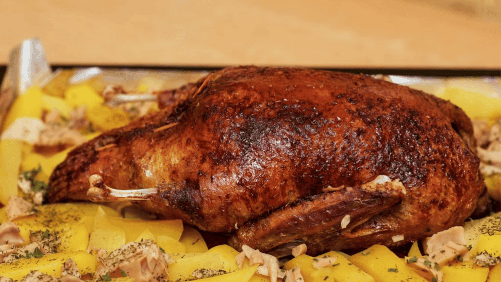 Roasting fresh goose with five-spice powder